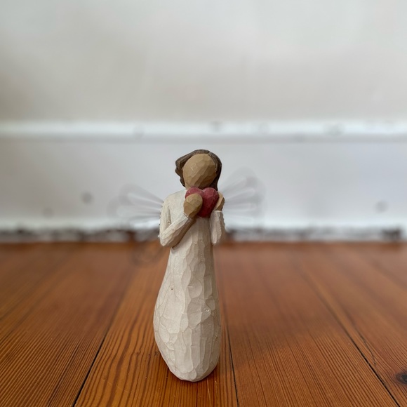 Vintage 2000 Willow Tree Angel of the Heart